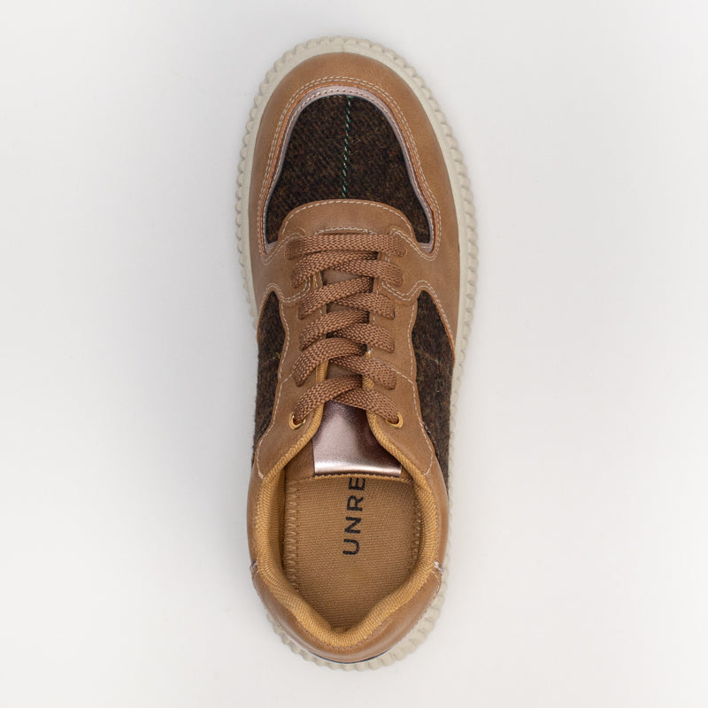 Two Tone Platform Sneaker _ 161162