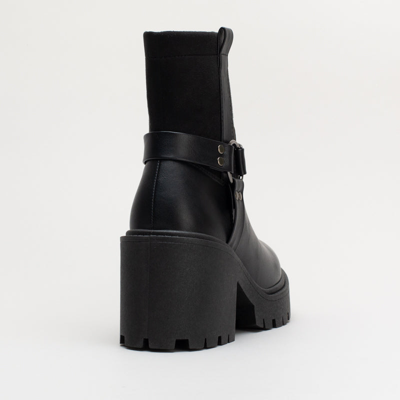 Platform Boot with Buckles _ 161068