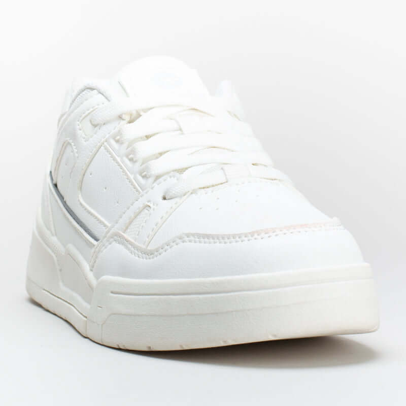 HI-TEC Freeline women’s lace-up sneakers in classic white for timeless style and a secure fit.