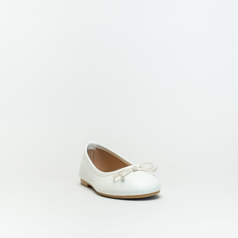 Older Girls Shiny Pump _ 143041