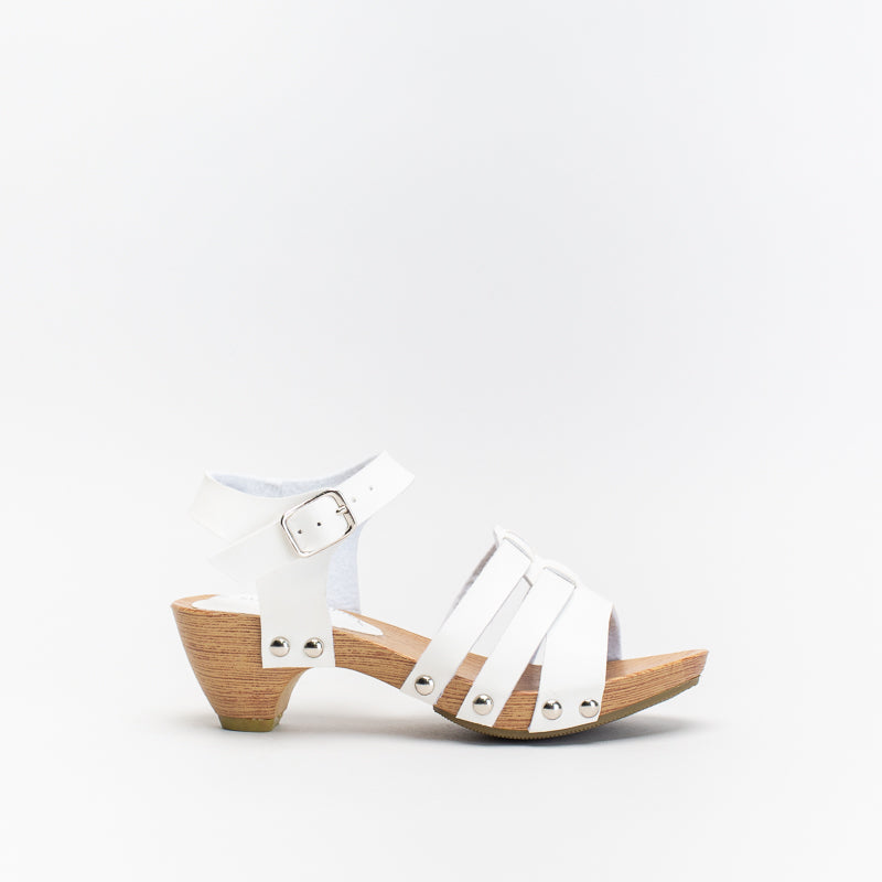 Older Girls Strappy Wood Sandal _ 141091