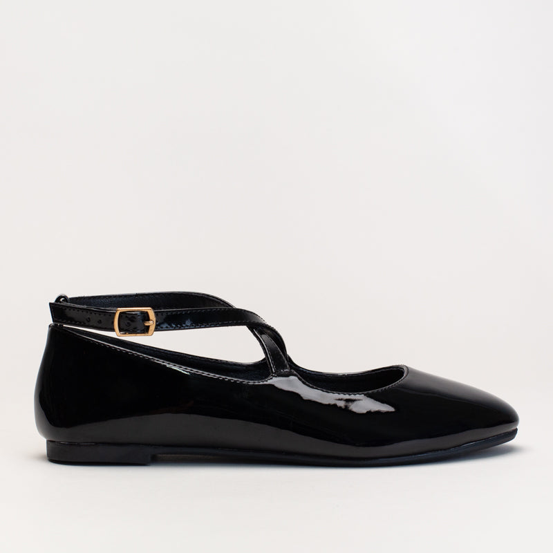 Pump with cross over straps _ 168315