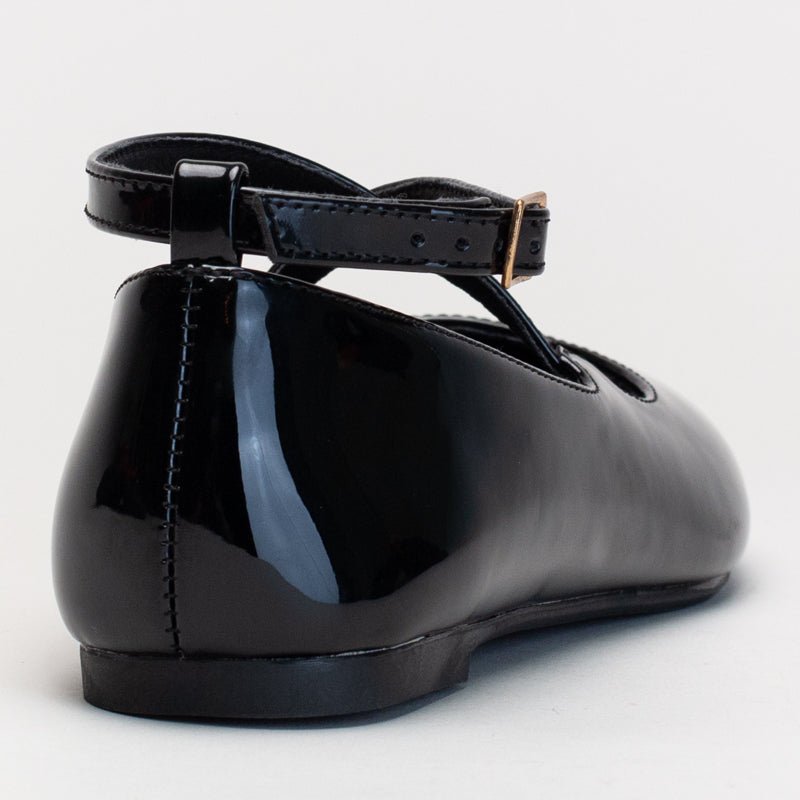Pump with cross over straps _ 168315