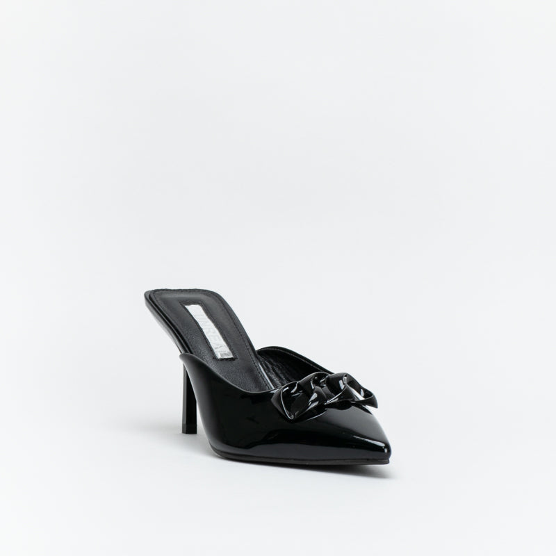 Unreal Women Pointy Heeled Mule _ 137731