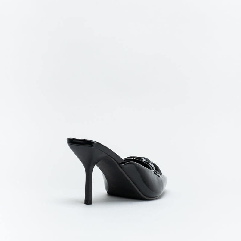 Unreal Women Pointy Heeled Mule _ 137731