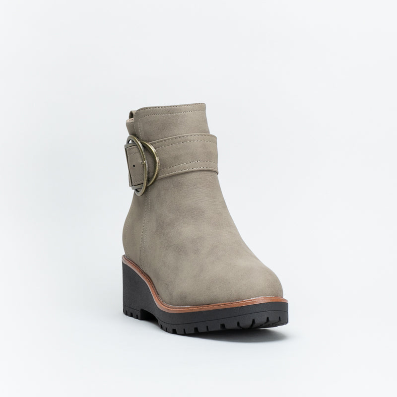 Unreal Women Wedge Buckle Boot _ 137515