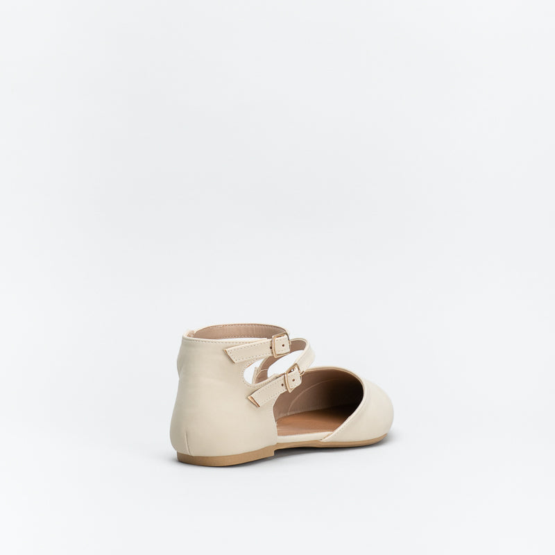 Unreal Women Comfort Pointy Flat A-Symetic Shoe _ 137950