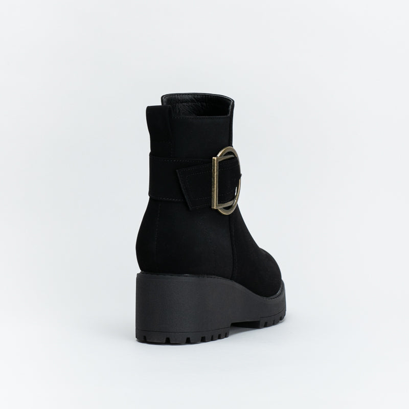 Unreal Women Wedge Buckle Boot _ 137515
