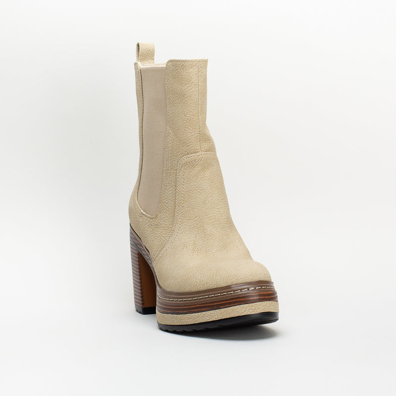 Unreal Women Platform Chelsea Boot _ 147082