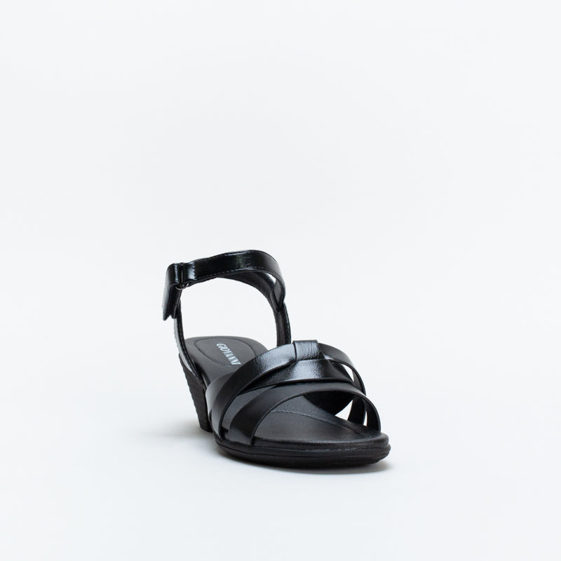 Giovanni Women Comfort Patent Block Heel Sandal _ 144785