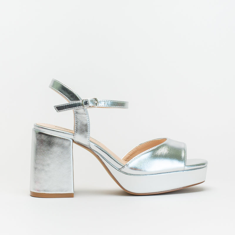 Unreal Women Platform Heel Sandal _ 142912