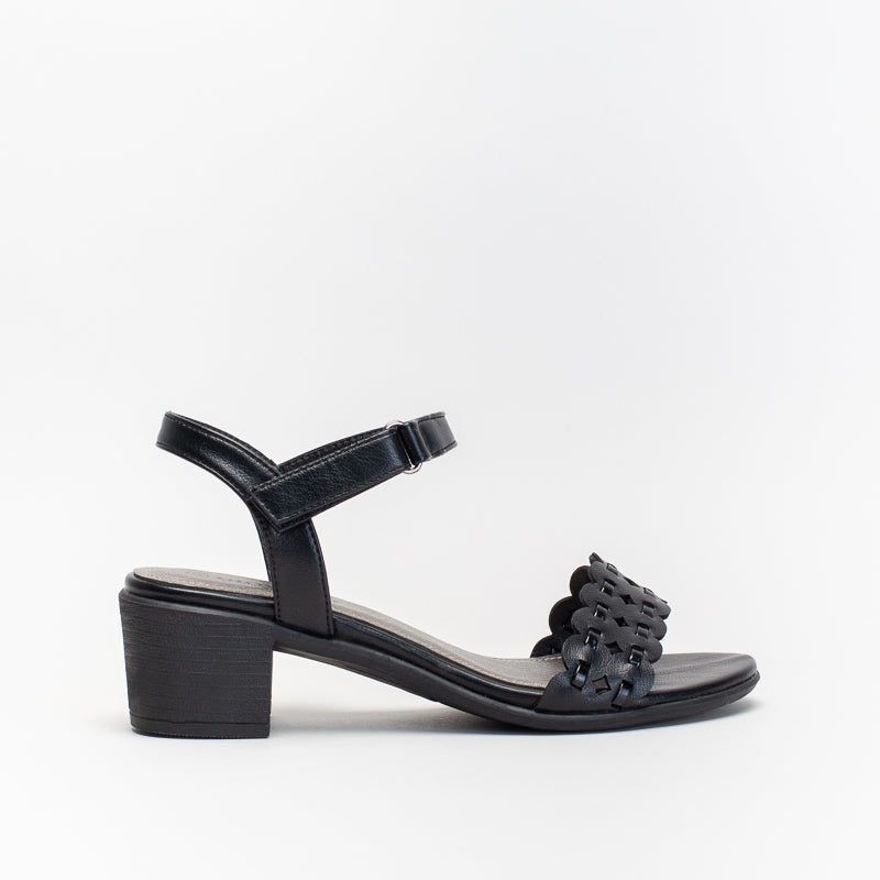 Giovanni Women Comfort Scolloped Wedge _ 140644