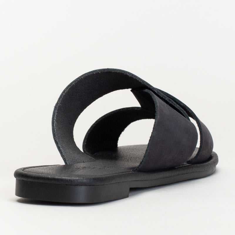 Knot Strap Leather Sandal _ 171608