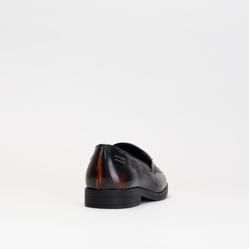 Trendy Slip On _ 165487