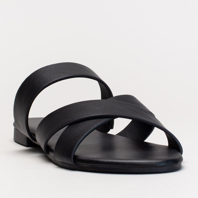 SLIP ON CROSS OVER MULE