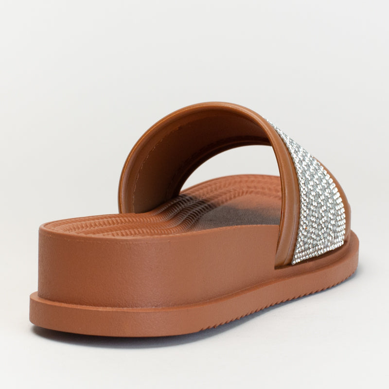 SANDAL WITH DIAMANTE BAND
