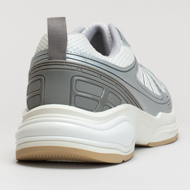 mesh insert sneaker