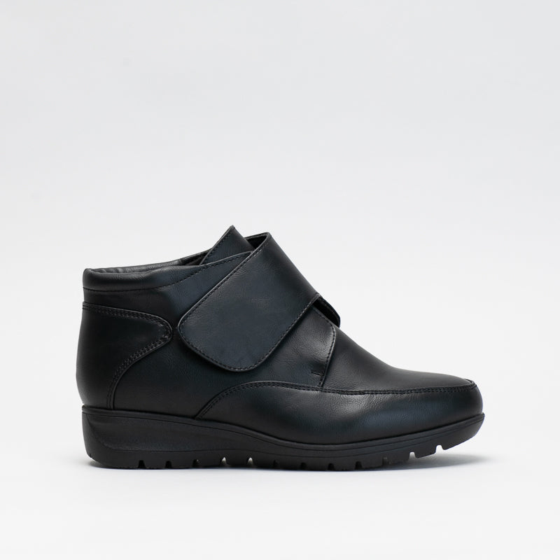 Giovanni Women Comfort Velcro Ankle Boot 135788