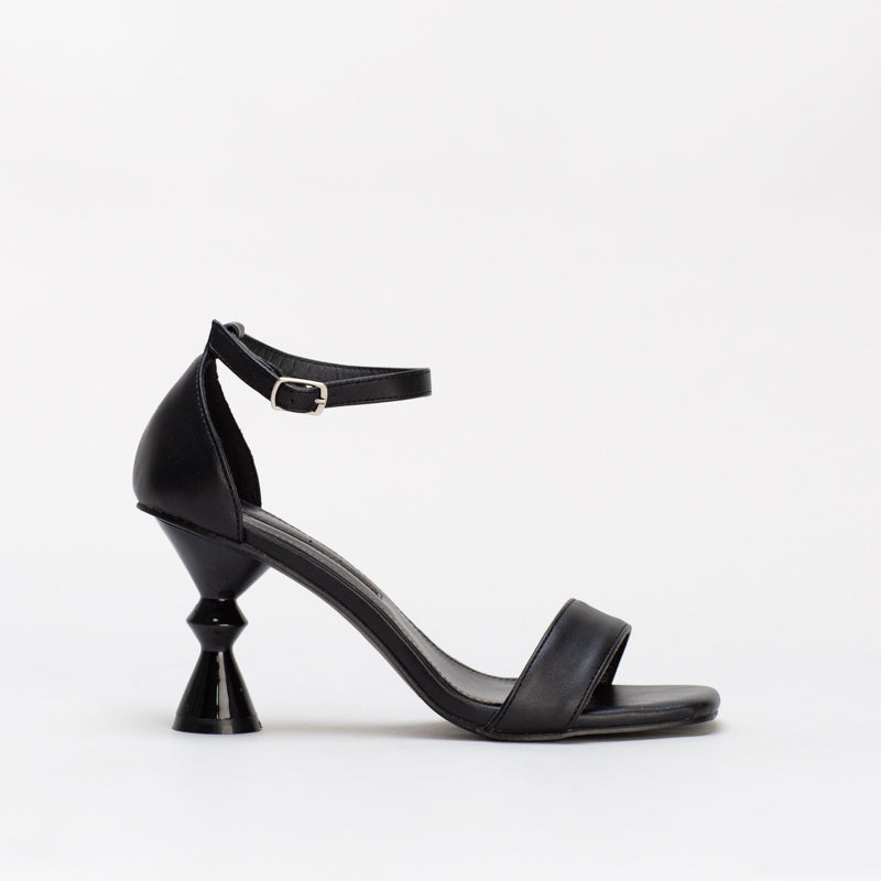 Unreal Women Statement Heel Sandal _ 134249