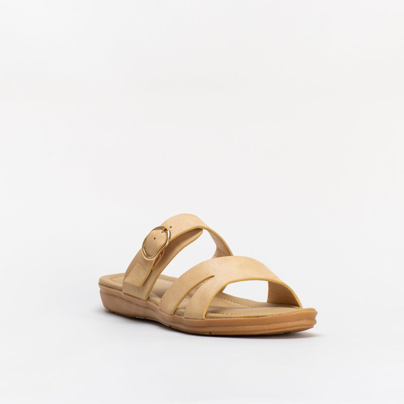 Giovanni Women Comfort Mule With Buckle Detail _ 133319
