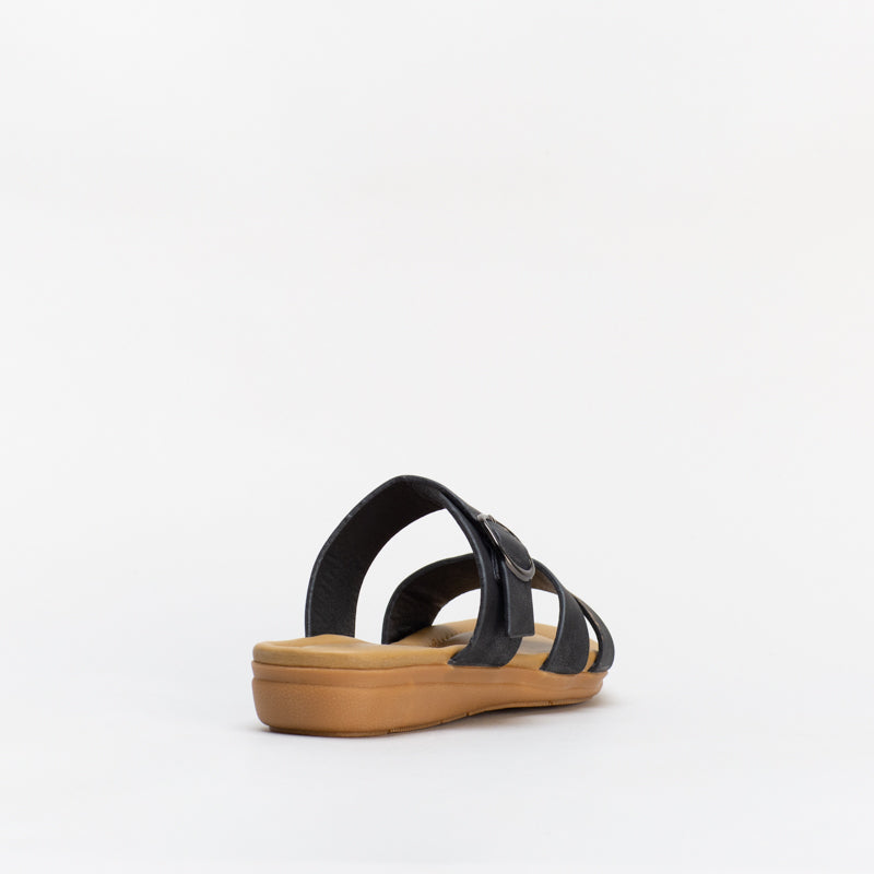 Giovanni Women Comfort Mule With Buckle Detail _ 133319