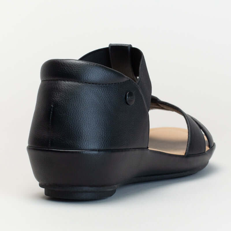 Bata Comfit T-bar wedge