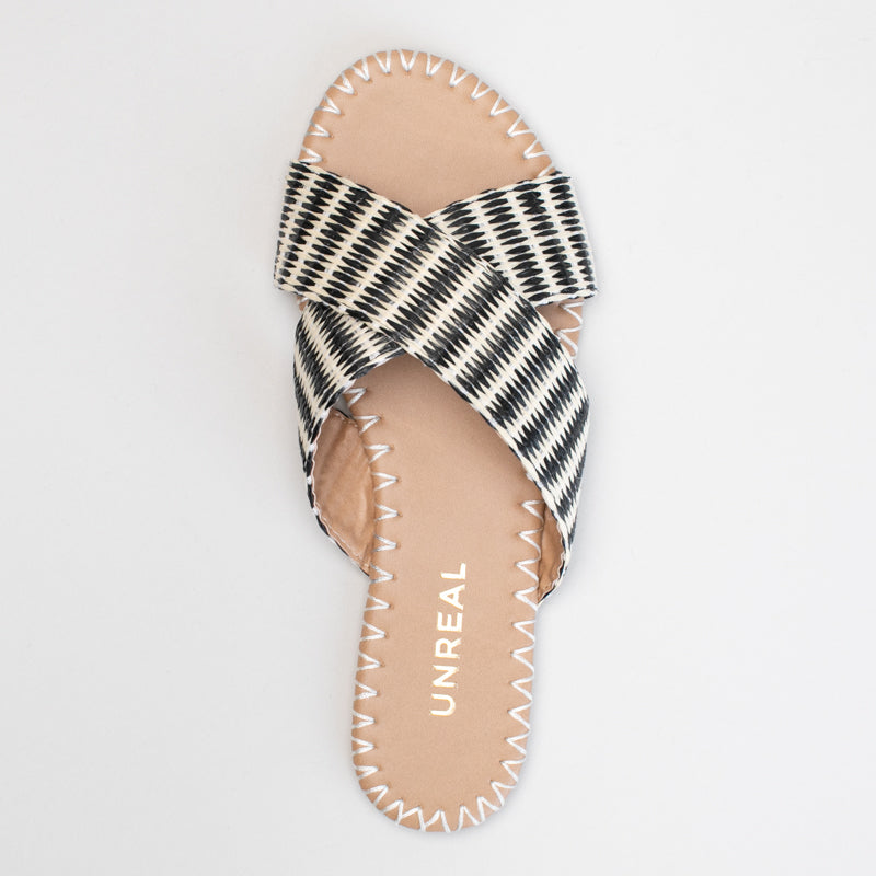 CROSS OVER SLIP ON WITH WEBBING