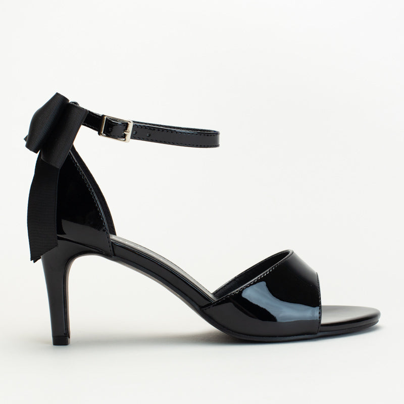 Heel With Oversized Bow