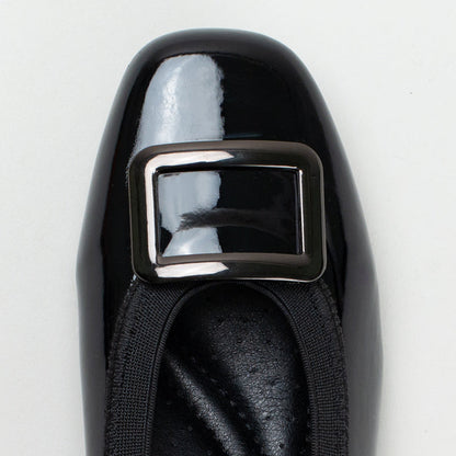 BLOCK HEEL WITH OVERSIZED TRIM