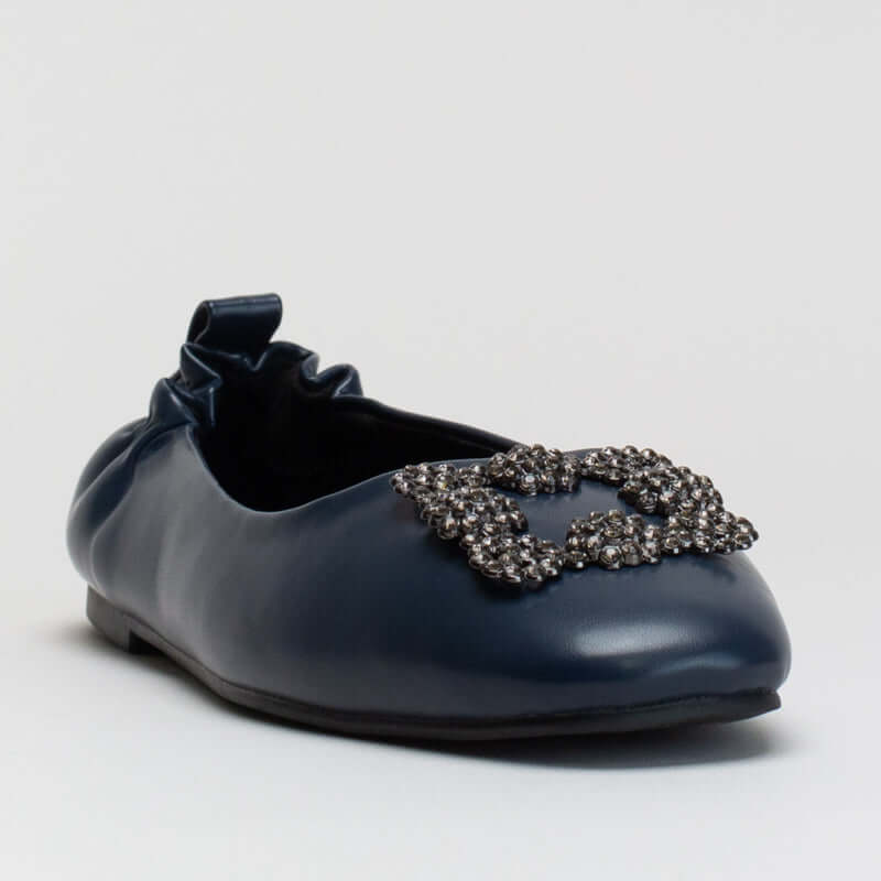 FLAT WITH ELASTICATED TOPLINE AND TRIM DETAIL