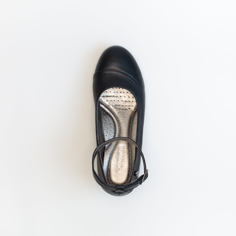Giovanni Women Wedge With Ankle Strap Shoe _ 150596