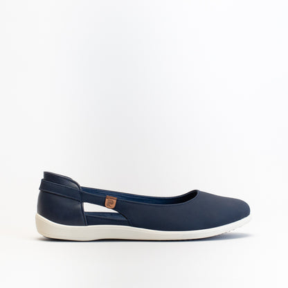 Pierre Cardin Women Sporty Cut Out Pump _ 152970