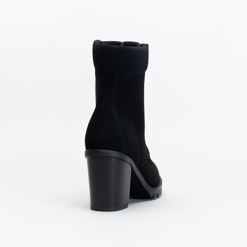 Womens heeled hiker boots discount