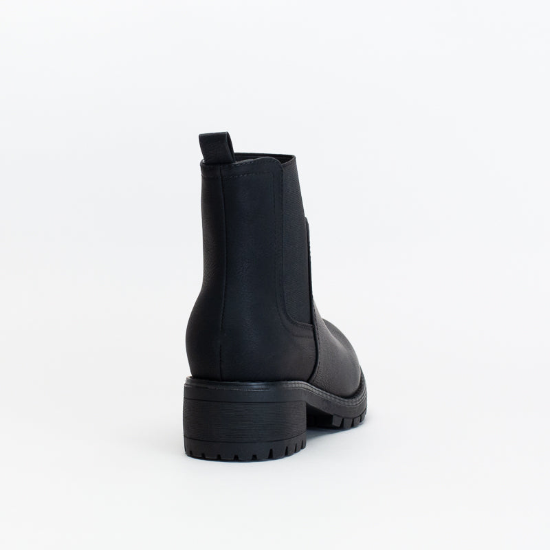 Unreal Women Elastic Cleated Chelsea Boot _ 146866