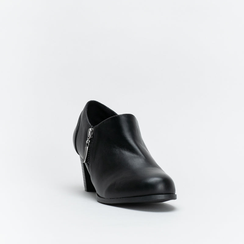 Heel boots cheap r city