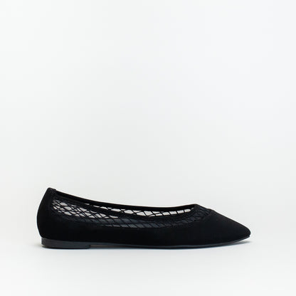 Unreal Women Pointy Flat Pump _ 142995