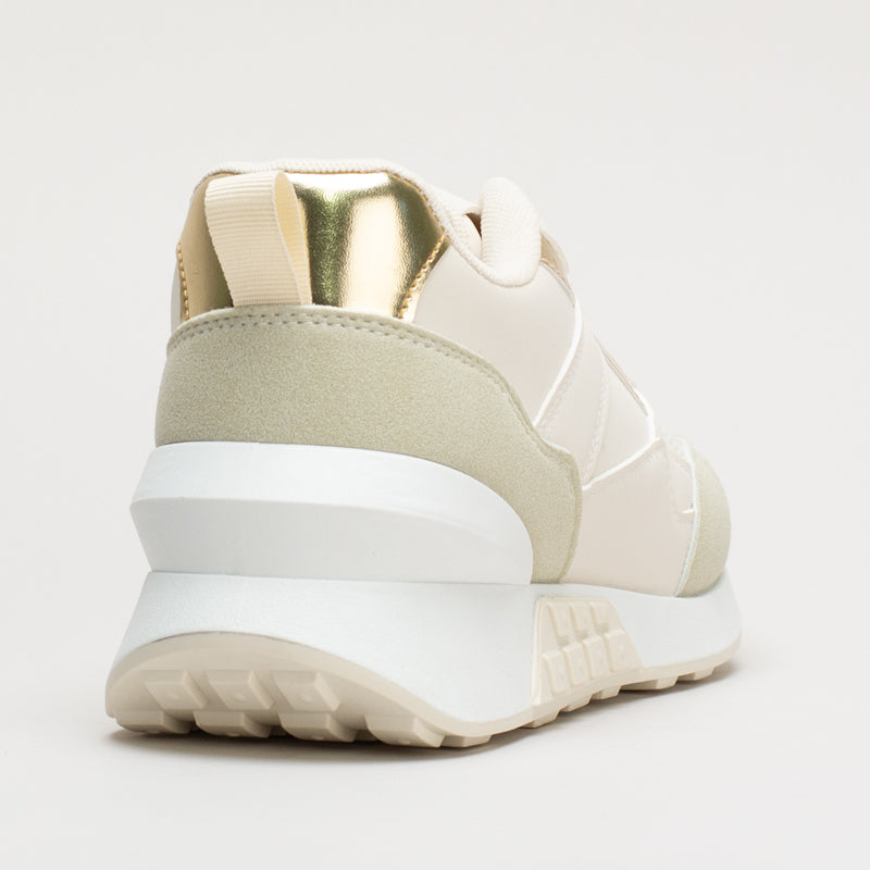 Sneaker with Metallic Detail _ 160478