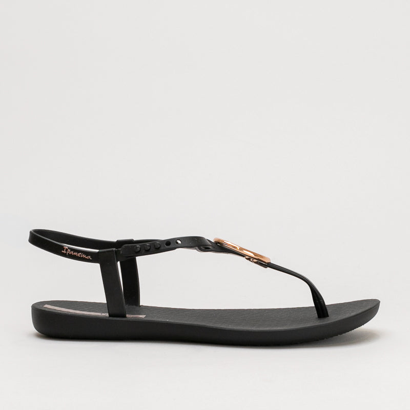 Women's Ipanema Class Chain Belt Sandal _ 153003