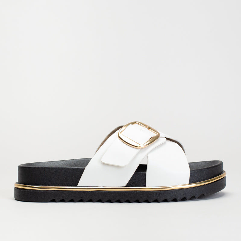 CROSSOVER SANDAL WITH SIDE BUCKLE