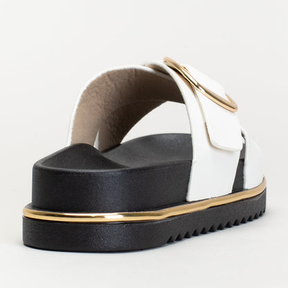 CROSSOVER SANDAL WITH SIDE BUCKLE