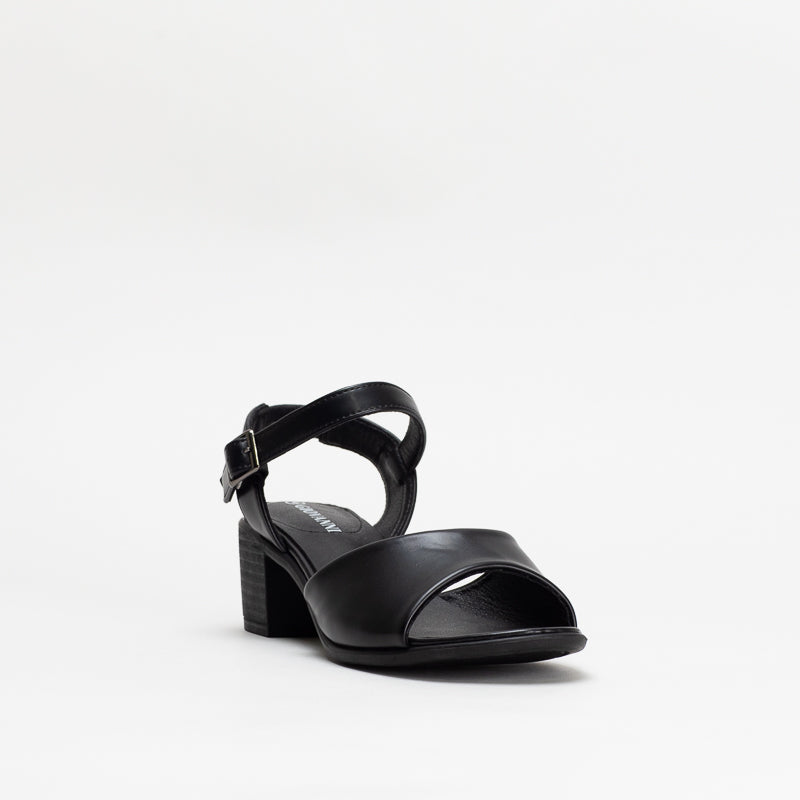 Giovanni Women Comfort Block Heel Sandal _ 135716