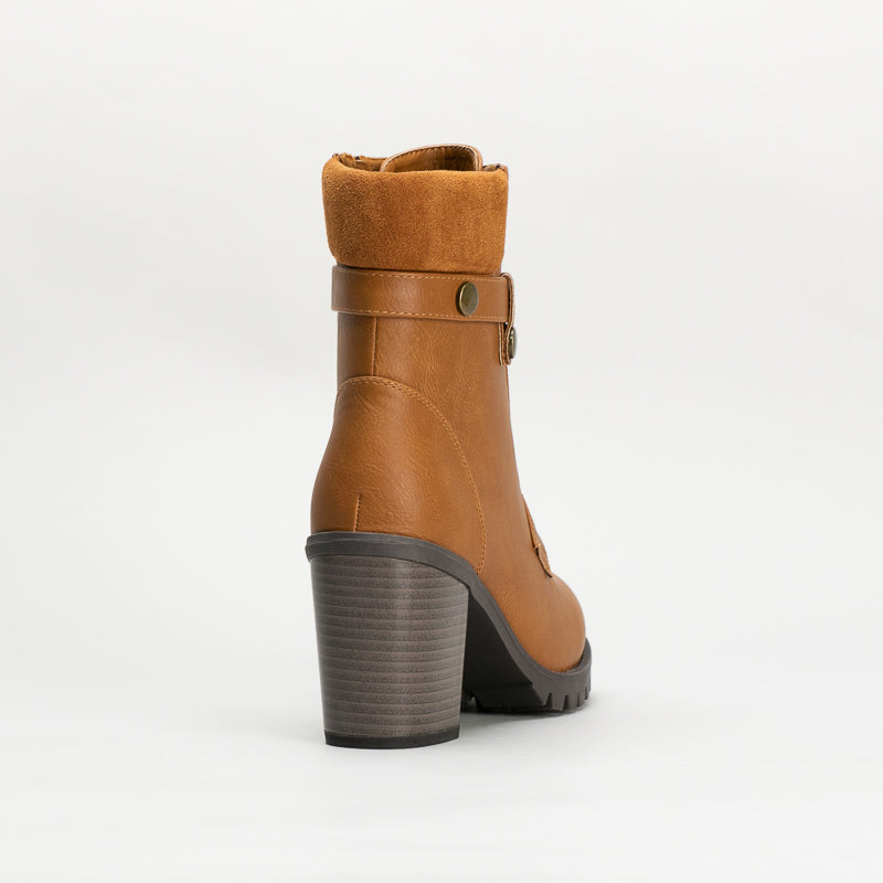 Unreal Women Heeled Hiker Boot _ 135601