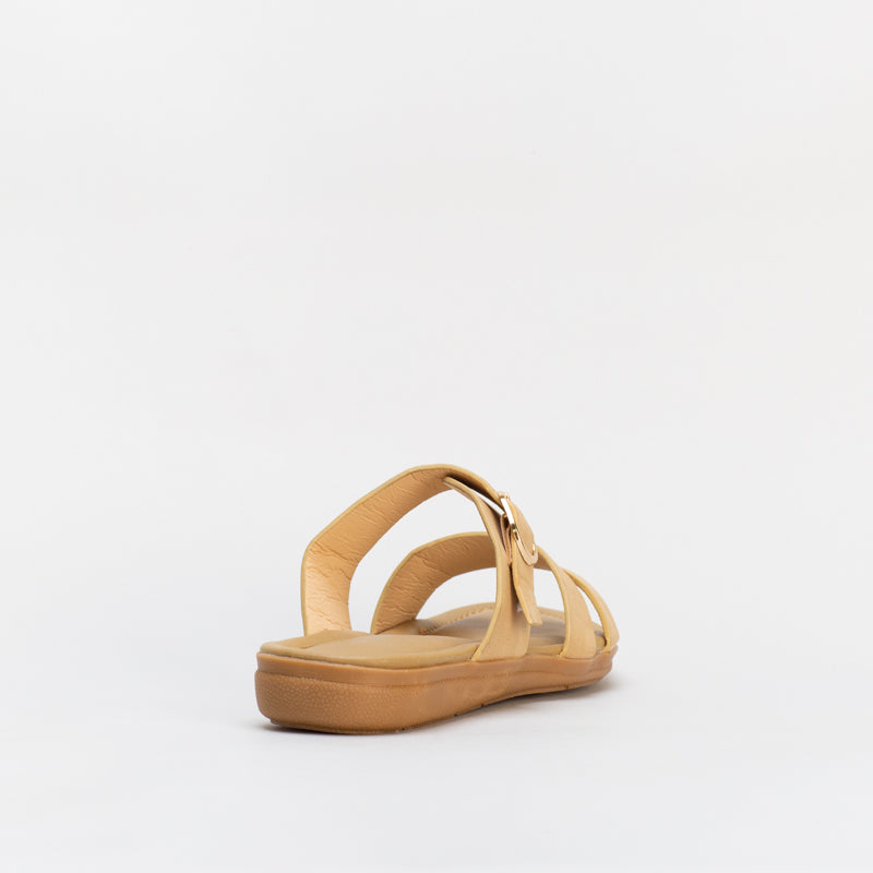 Giovanni Women Comfort Mule With Buckle Detail _ 133319
