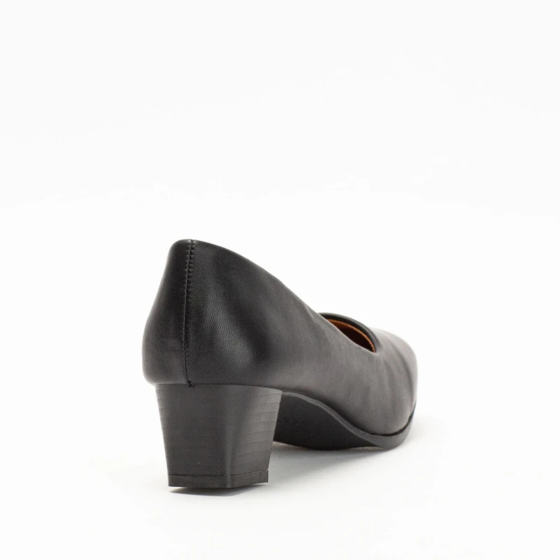 Square toe court shoes hotsell